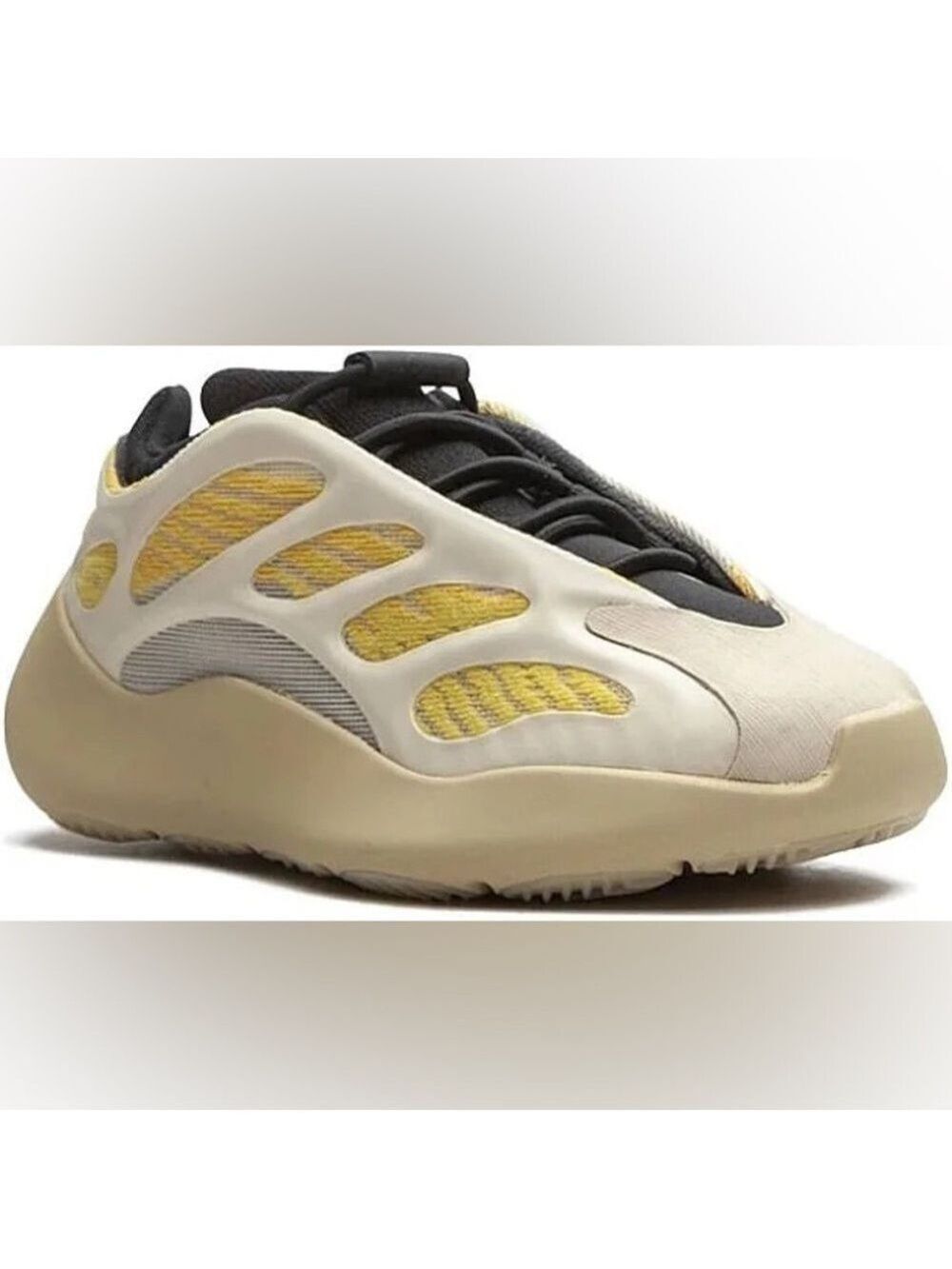 Adidas Yeezy 700 V3 Safflower Boys Size 4.5